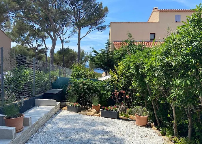 Logement Entier T2 Climatise, Parking Gratuit, Jardin, Plage A 2Min A Pied