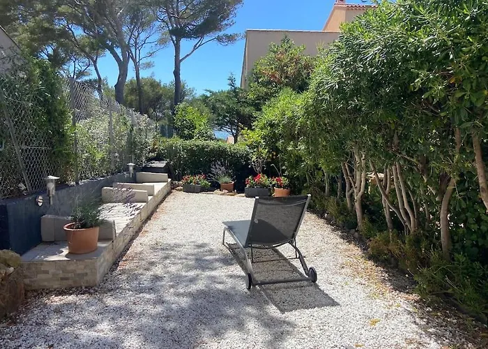 Logement Entier T2 Climatise, Parking Gratuit, Jardin, Plage A 2Min A Pied