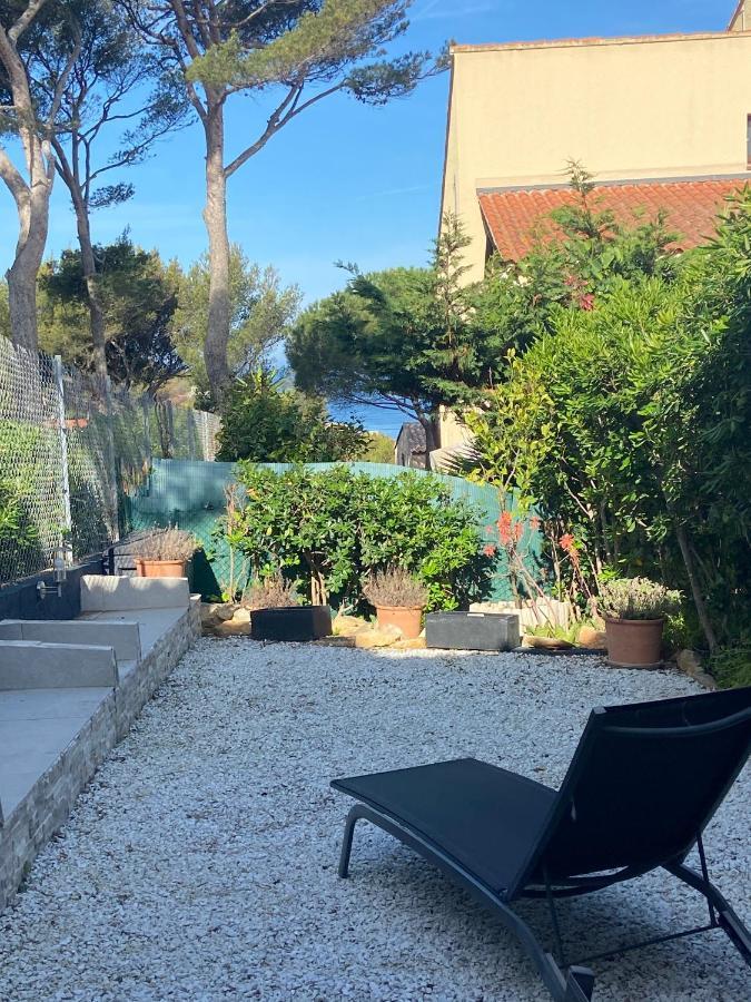 Entier T2 Climatise, Parking Gratuit, Jardin, A 2min A Pied Sanary-sur-Mer